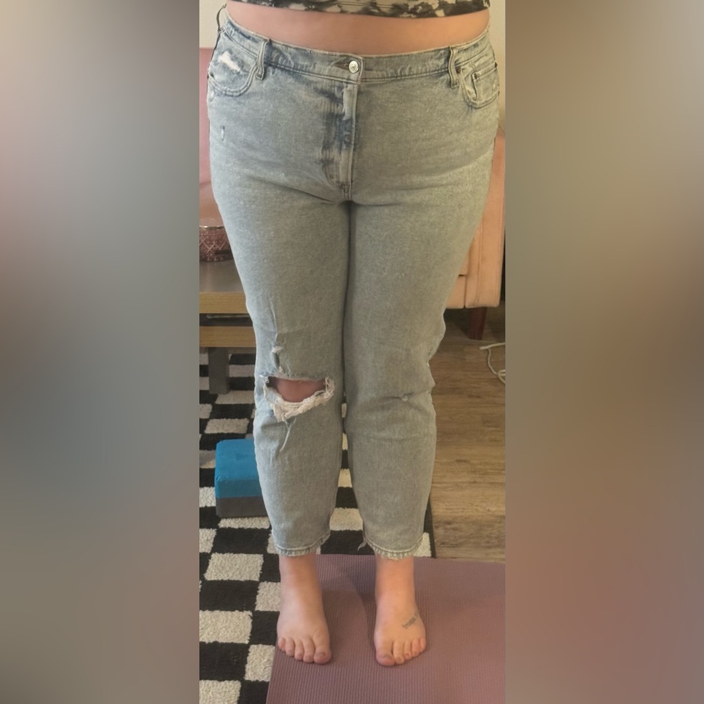 High Rise Mom Jean 35L